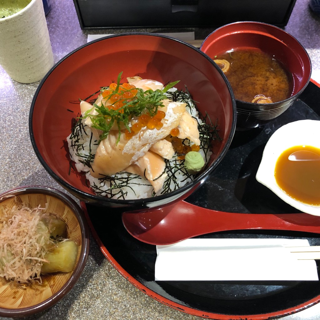 takeosanさんが投稿した雲井通魚介 / 海鮮料理のお店酒と肴 海鮮丼 海山/みやまの写真