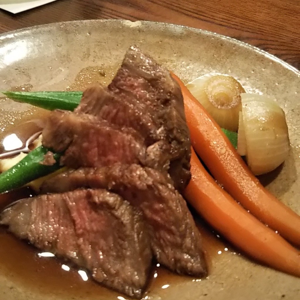 ユーザーが投稿した和牛カルビの肉じゃがの写真 - 実際訪問したユーザーが直接撮影して投稿した住吉居酒屋やきとり稲田の写真