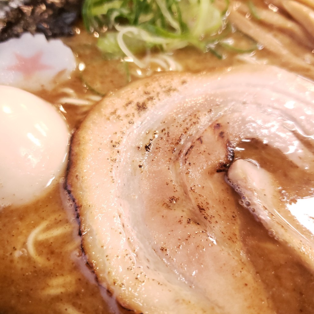 ユーザーが投稿した濃 味玉魚介豚骨ラーメンの写真 - 実際訪問したユーザーが直接撮影して投稿した袖師町ラーメン / つけ麺ラーメンまるさ商店の写真