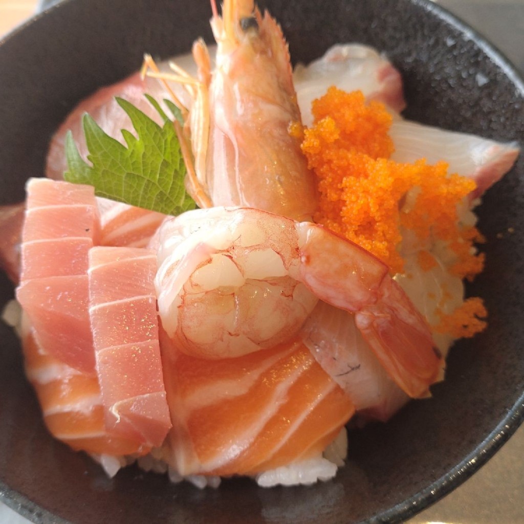 ユーザーが投稿した海鮮丼の写真 - 実際訪問したユーザーが直接撮影して投稿した今津魚介 / 海鮮料理糸島シーサイドレストラン いとはん食堂の写真