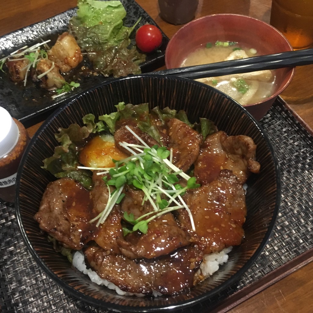 [最新の安くて旨い！関西の焼肉🍖丼BEST]をテーマに、LINE PLACEのユーザーぴよ_いいねフォロー返さんがおすすめするグルメ店リストの代表写真