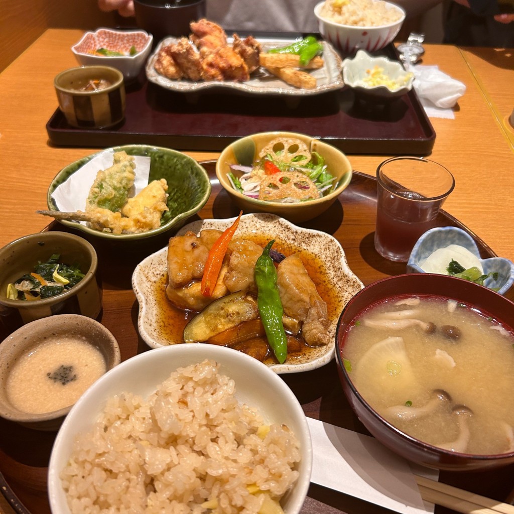 ユーザーが投稿したDバランス豚黒酢定食の写真 - 実際訪問したユーザーが直接撮影して投稿した西新宿定食屋寅福 ルミネ新宿店の写真
