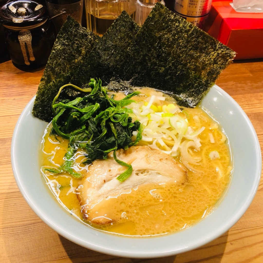 ユーザーが投稿したラーメンの写真 - 実際訪問したユーザーが直接撮影して投稿した鶴屋町ラーメン専門店鶴一家の写真