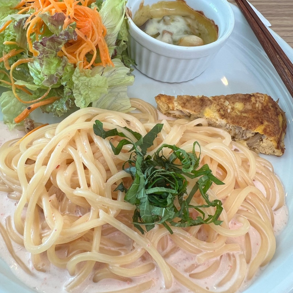 ユーザーが投稿したパスタランチ クリームの写真 - 実際訪問したユーザーが直接撮影して投稿した四本木カフェカフェ ピッコリーニの写真