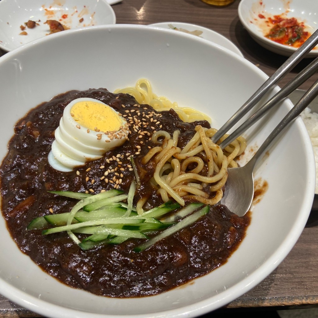 ユーザーが投稿したジャジャン麺Lunchの写真 - 実際訪問したユーザーが直接撮影して投稿した梅田韓国料理韓国料理 bibim LUCUA大阪店の写真