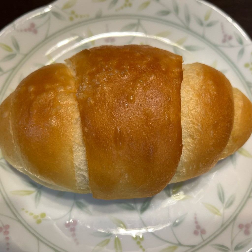 ユーザーが投稿した生塩パンの写真 - 実際訪問したユーザーが直接撮影して投稿した亀戸ベーカリーグランディール カメイドクロック店の写真