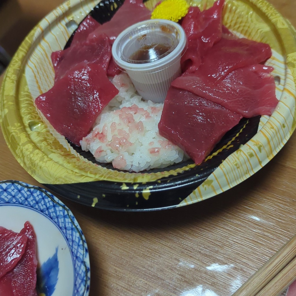 ユーザーが投稿した本マグロ丼の写真 - 実際訪問したユーザーが直接撮影して投稿した天神町寿司キャスタ・ヨシヅヤ犬山店 キャスタ専門店街BF食品と暮らしのフロア鮮度の魚錠の写真