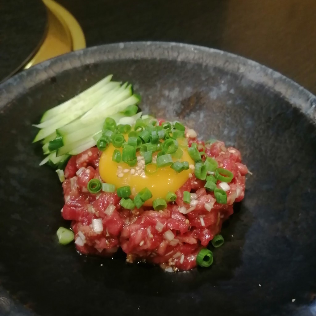 ユーザーが投稿したローストビーフのユッケの写真 - 実際訪問したユーザーが直接撮影して投稿した高須東町肉料理明叙苑の写真