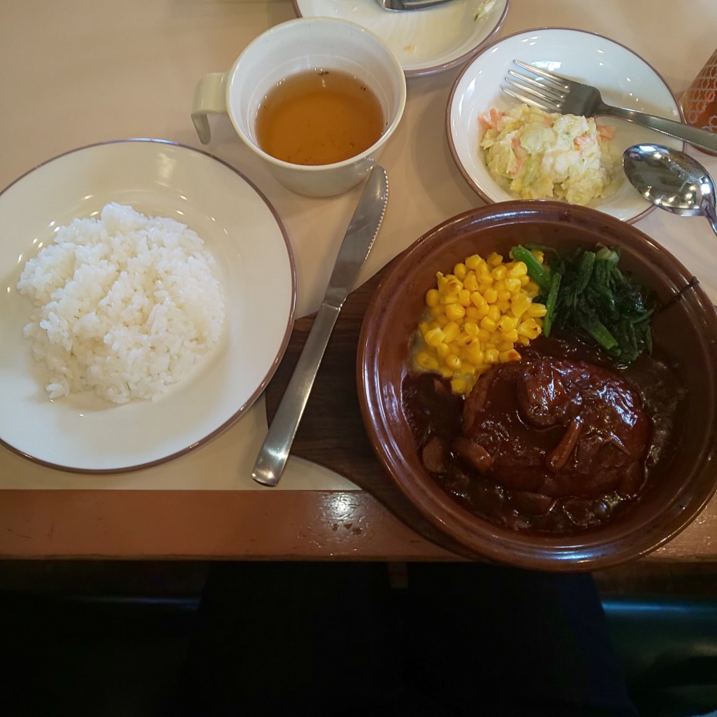 ユーザーが投稿したキノコのデミグラスソースハンバーグランチ ライスの写真 - 実際訪問したユーザーが直接撮影して投稿した狩宿町イタリアンサイゼリヤ ベルコート尾張旭店の写真