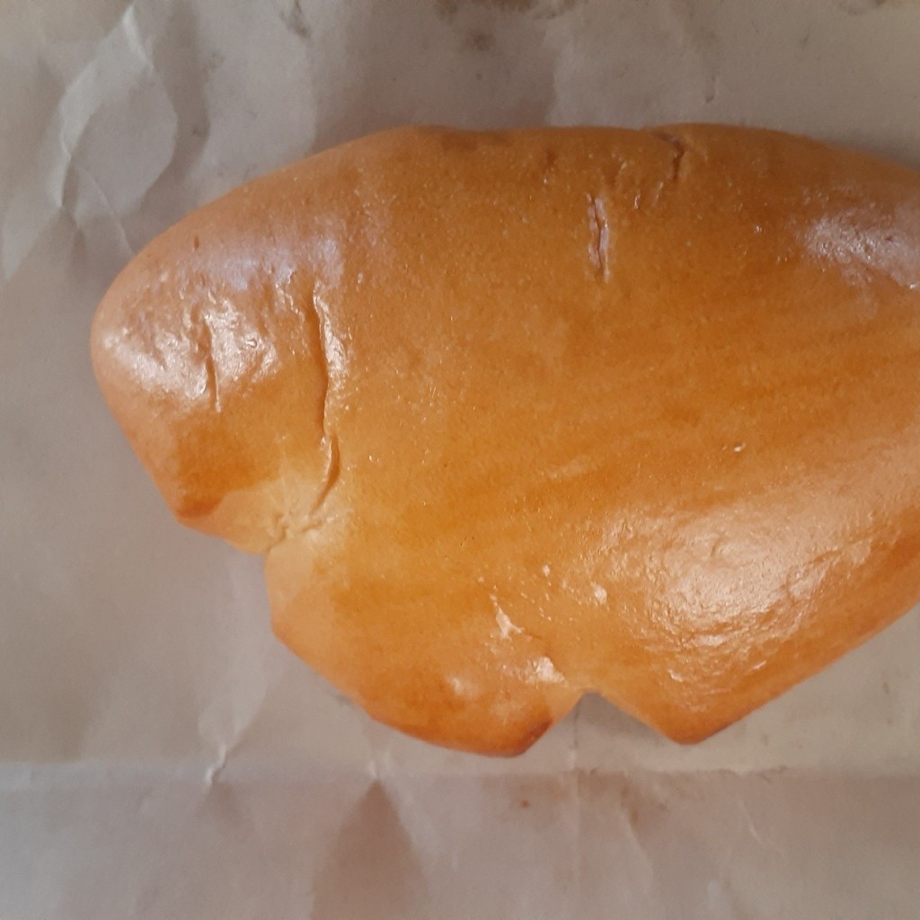 ユーザーが投稿した自家製クリームパンの写真 - 実際訪問したユーザーが直接撮影して投稿した本町西ベーカリー弁慶ベーカリーの写真
