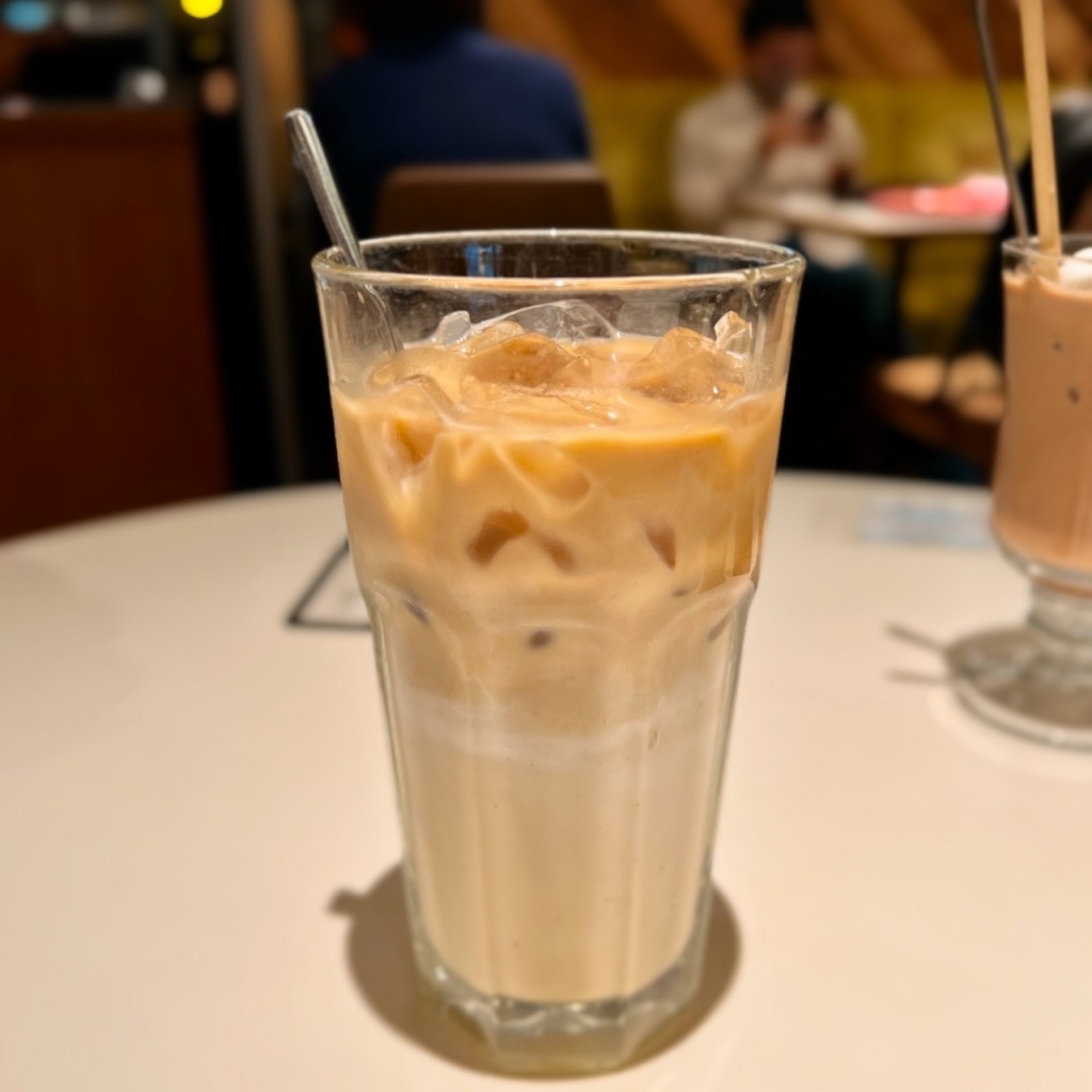 ユーザーが投稿したアイスカフェラテの写真 - 実際訪問したユーザーが直接撮影して投稿した小杉町カフェWIRED CAFE 武蔵小杉東急スクエアの写真