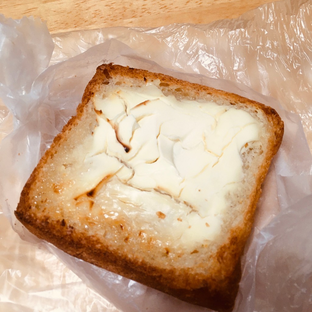 ユーザーが投稿したクリームチーズトーストの写真 - 実際訪問したユーザーが直接撮影して投稿した吉野町デザート / ベーカリーbake16の写真