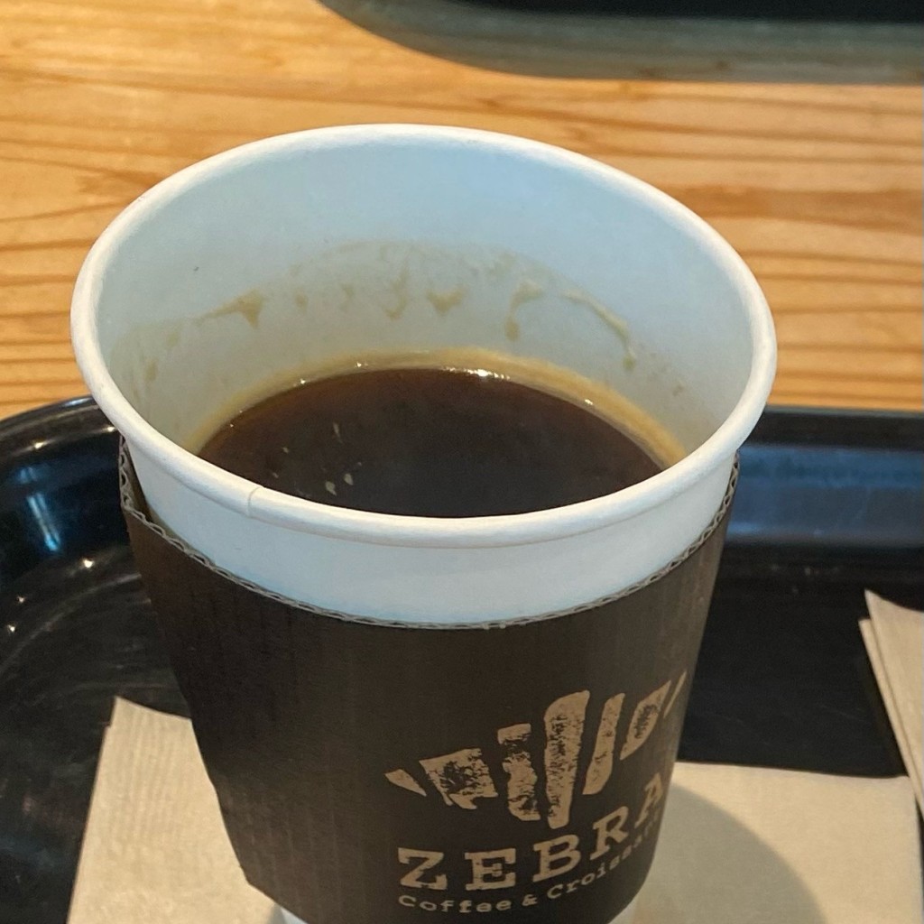 ユーザーが投稿したAmericano/レギュラーコーヒーの写真 - 実際訪問したユーザーが直接撮影して投稿した新港カフェゼブラ コーヒーアンドクロワッサン 横浜店の写真