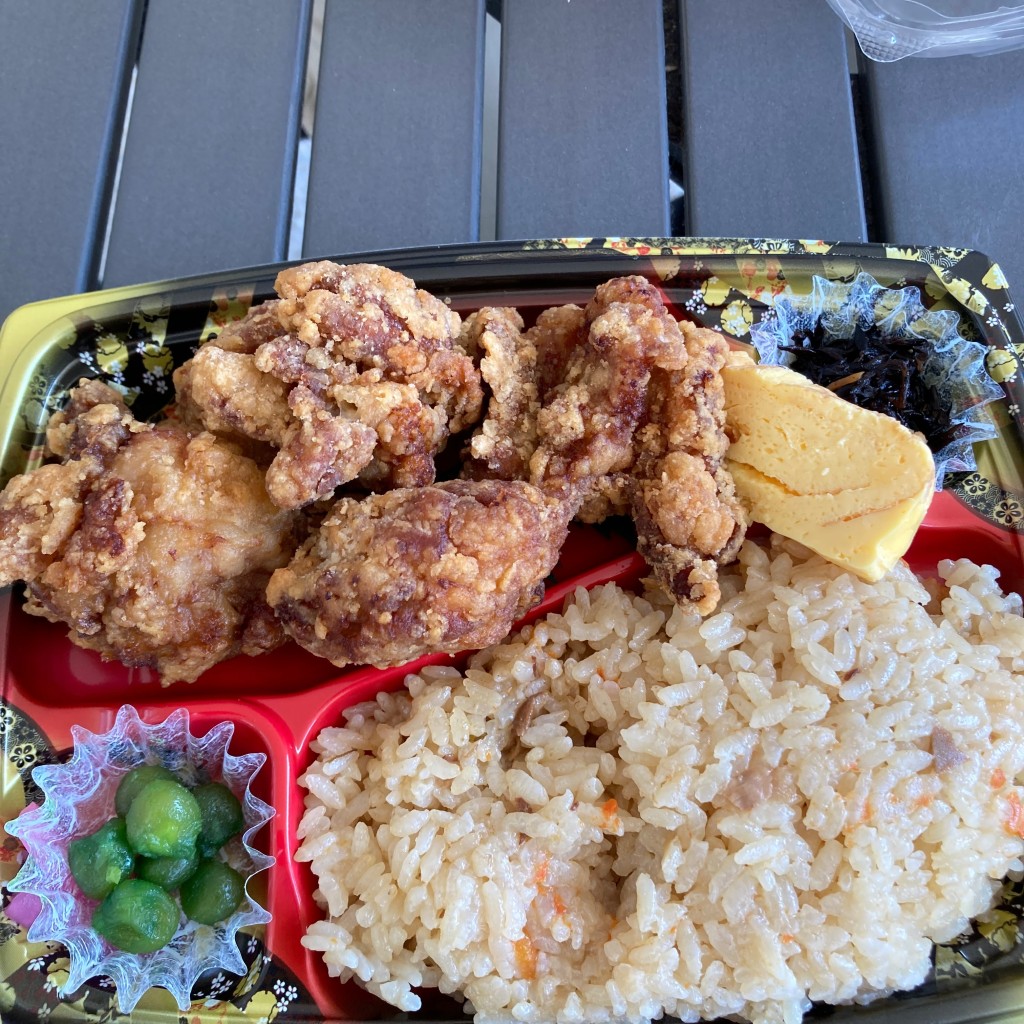 ユーザーが投稿した油からあげ弁当(鶏めし)の写真 - 実際訪問したユーザーが直接撮影して投稿した鶴間焼鳥鳥ぷろ 南町田グランベリーパーク店の写真