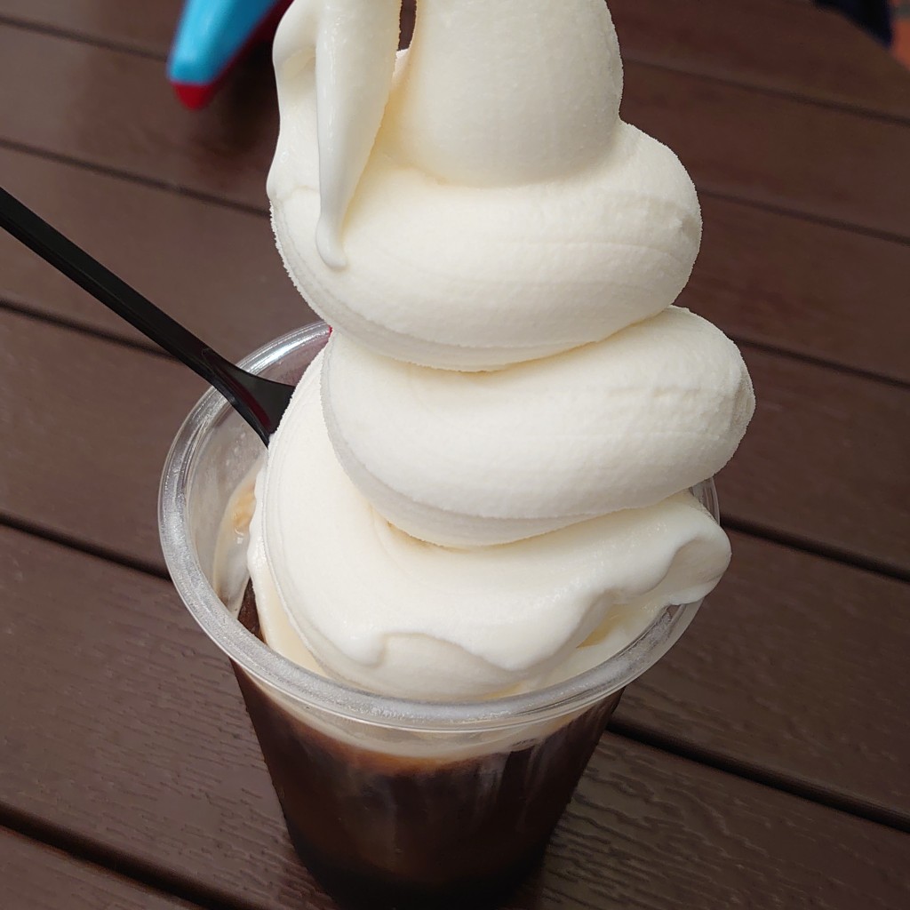 実際訪問したユーザーが直接撮影して投稿した中山下アイスクリームsoft cream stand MAGARIの写真