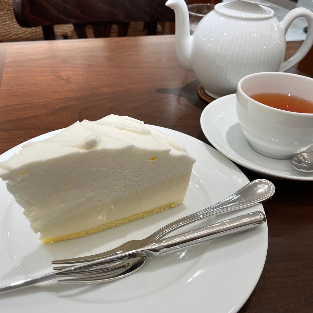 ユーザーが投稿したレモンヨーグルトケーキの写真 - 実際訪問したユーザーが直接撮影して投稿した日本橋カフェHARBSの写真
