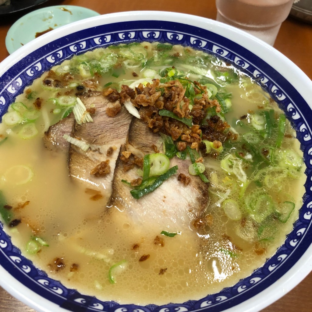 ユーザーが投稿したざぼんラーメンと焼き飯の写真 - 実際訪問したユーザーが直接撮影して投稿した与次郎ラーメン専門店ざぼんラーメンの写真