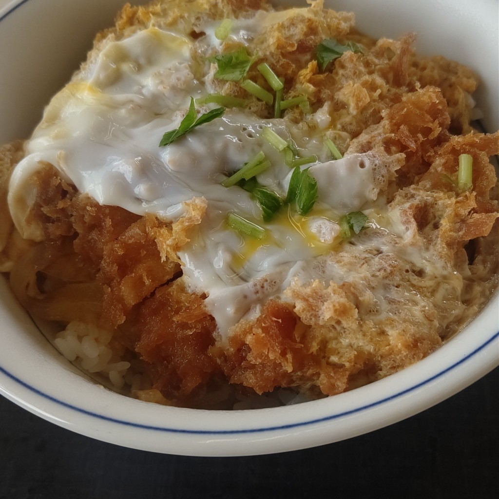 ユーザーが投稿したカツ丼(梅)の写真 - 実際訪問したユーザーが直接撮影して投稿した鶏冠井町とんかつかつや 京都向日店の写真