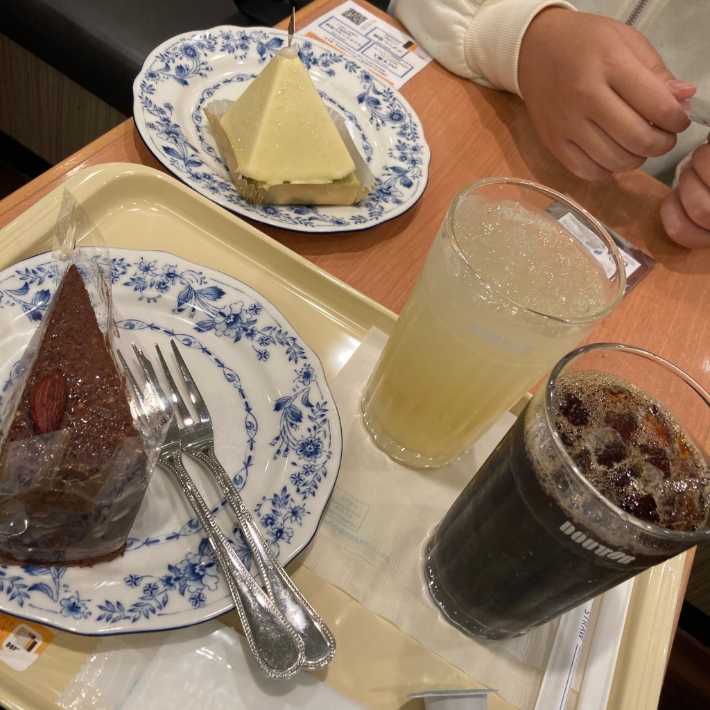 ユーザーが投稿したケーキセットの写真 - 実際訪問したユーザーが直接撮影して投稿した東側町カフェドトールコーヒーショップ京都新京極三条店の写真