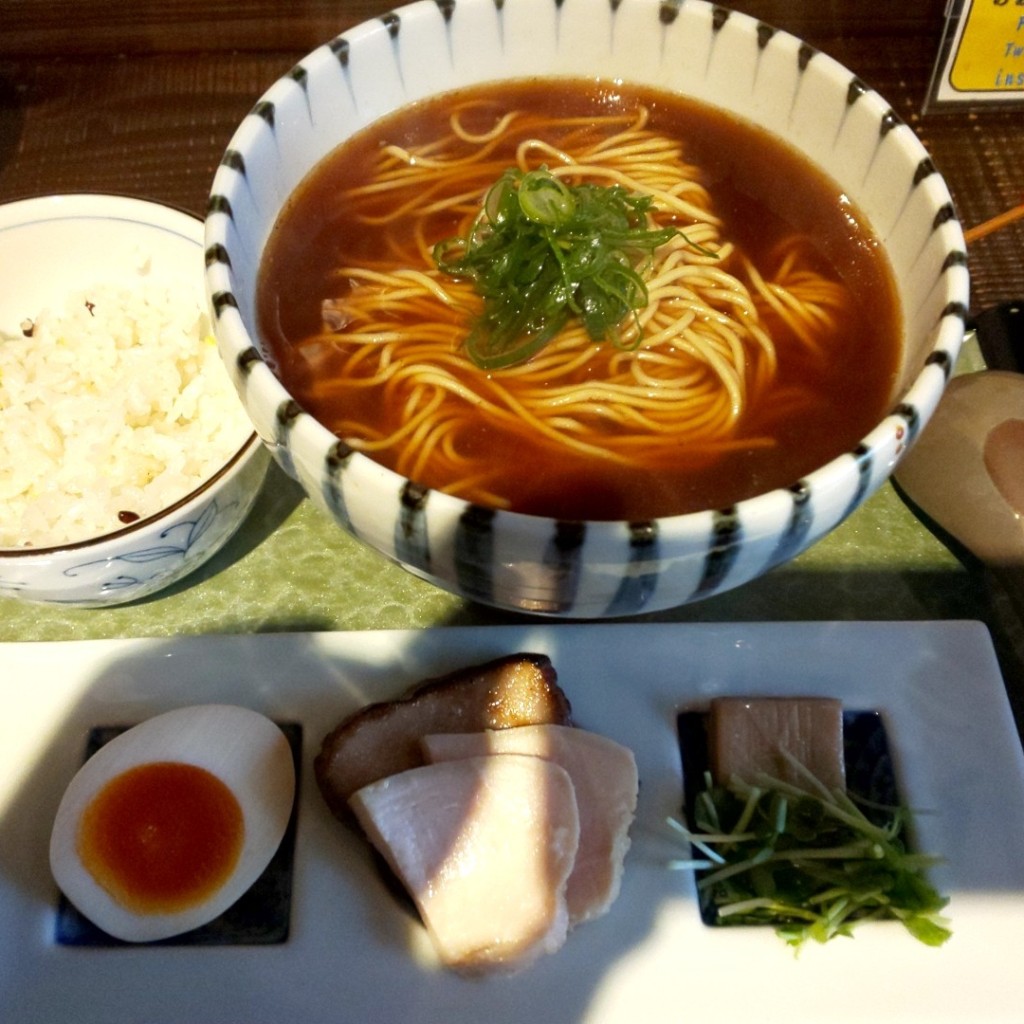 カイクンパパさんが投稿した南新屋ラーメン専門店のお店麺屋 八っすんば/メンヤ ハッスンバの写真