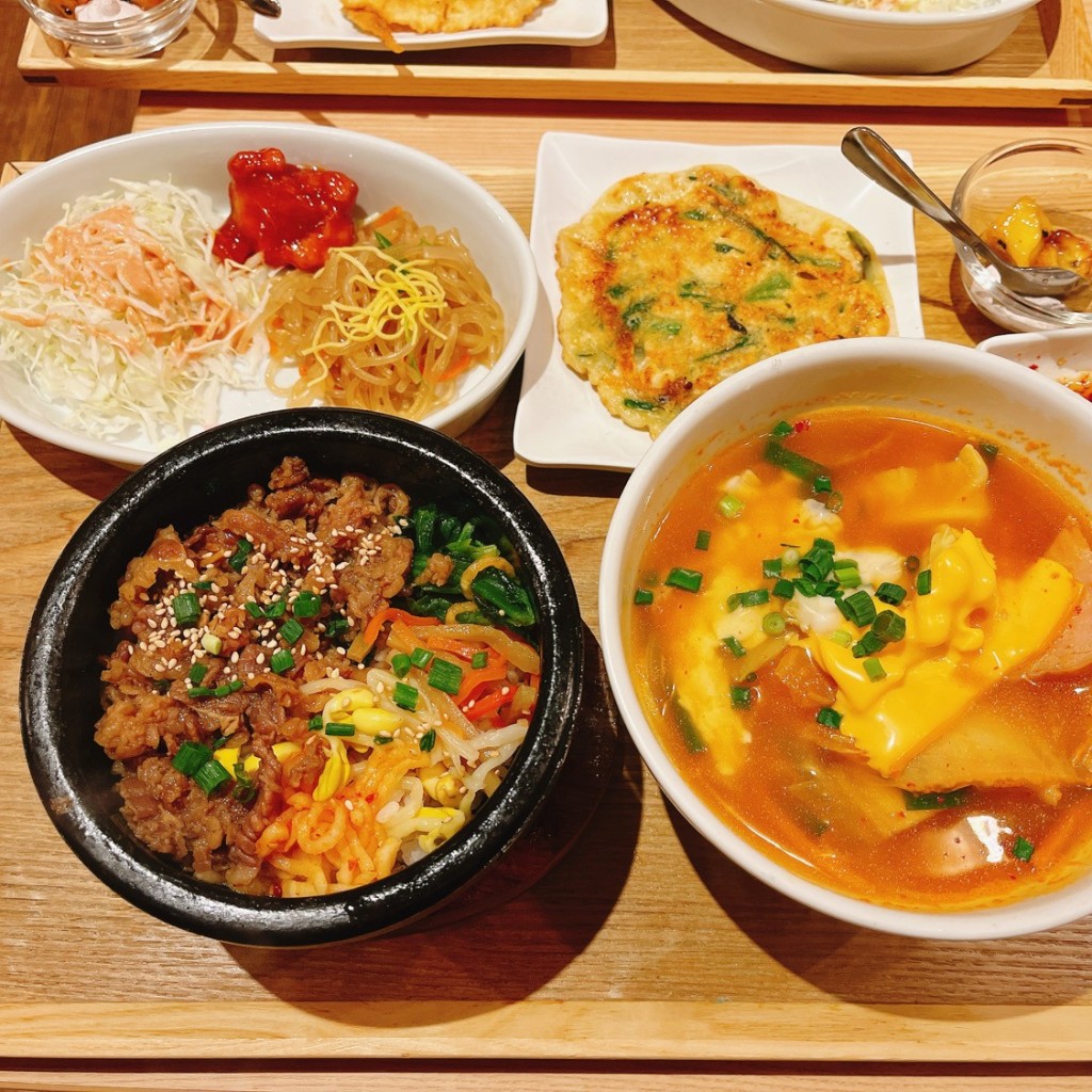 ユーザーが投稿したカルビ石+プデチチの写真 - 実際訪問したユーザーが直接撮影して投稿した西新宿韓国料理韓美膳 ルミネ新宿LUMINE1の写真