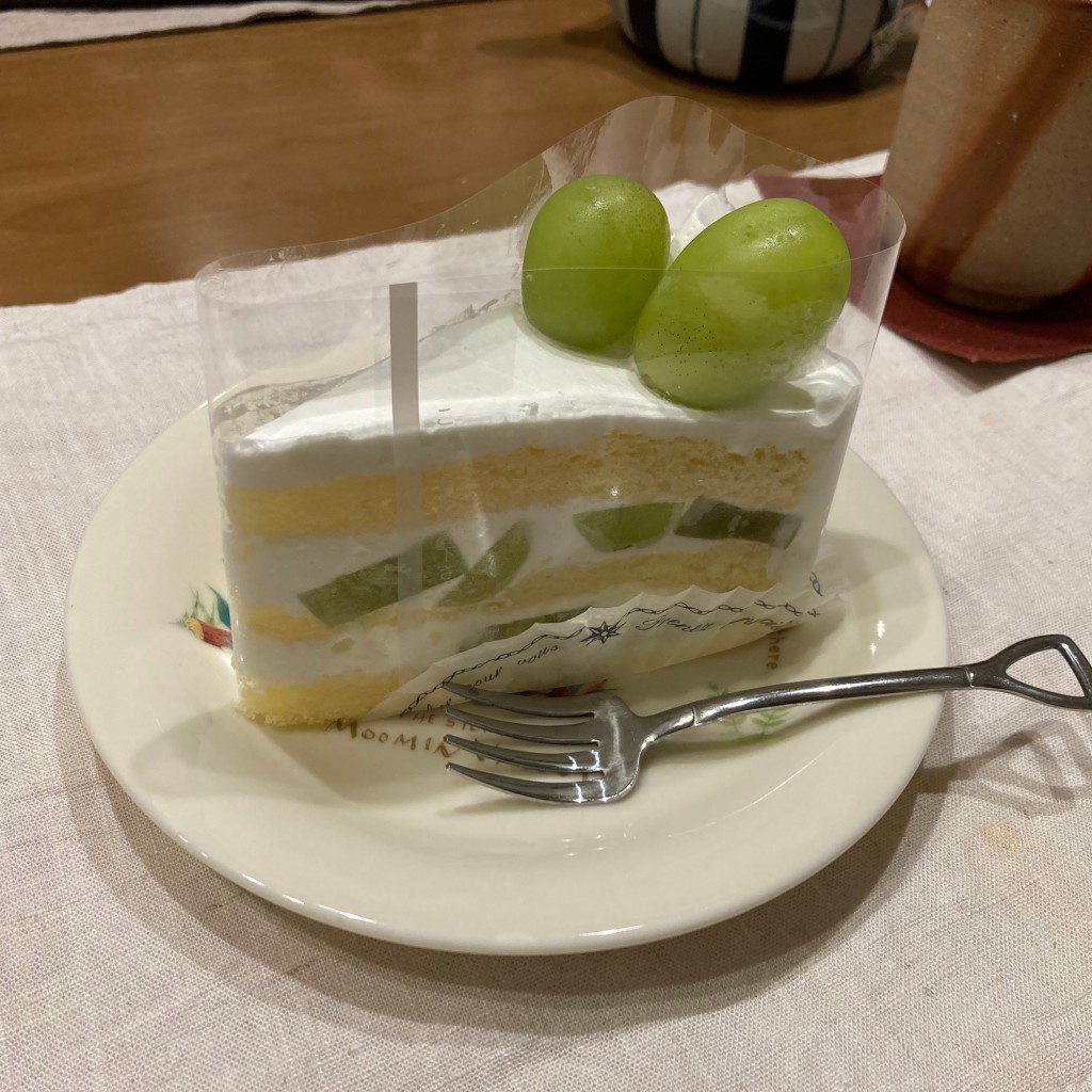 ユーザーが投稿したシャインマスカットのショートケーキの写真 - 実際訪問したユーザーが直接撮影して投稿した千鳥町スイーツフルーツタルト専門店 Gowdyの写真