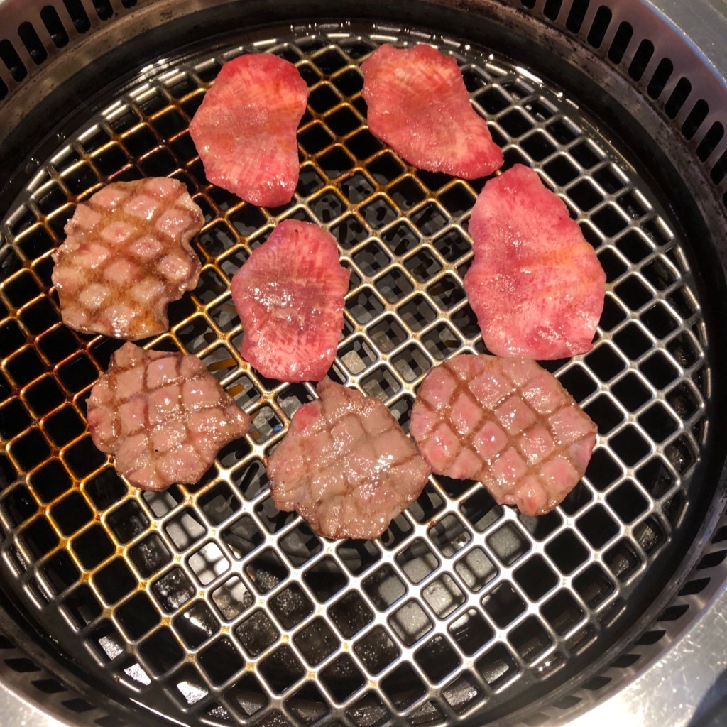 ユーザーが投稿したネギ塩タンの写真 - 実際訪問したユーザーが直接撮影して投稿した熊野町焼肉焼肉問屋 飛騨牛専門店 炭火焼肉ジンの写真