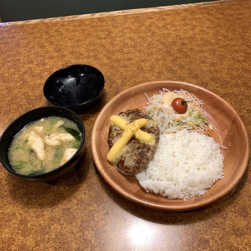 ユーザーが投稿したLunchチーズDセットの写真 - 実際訪問したユーザーが直接撮影して投稿した富久山町久保田ハンバーグびっくりドンキー 富久山店の写真