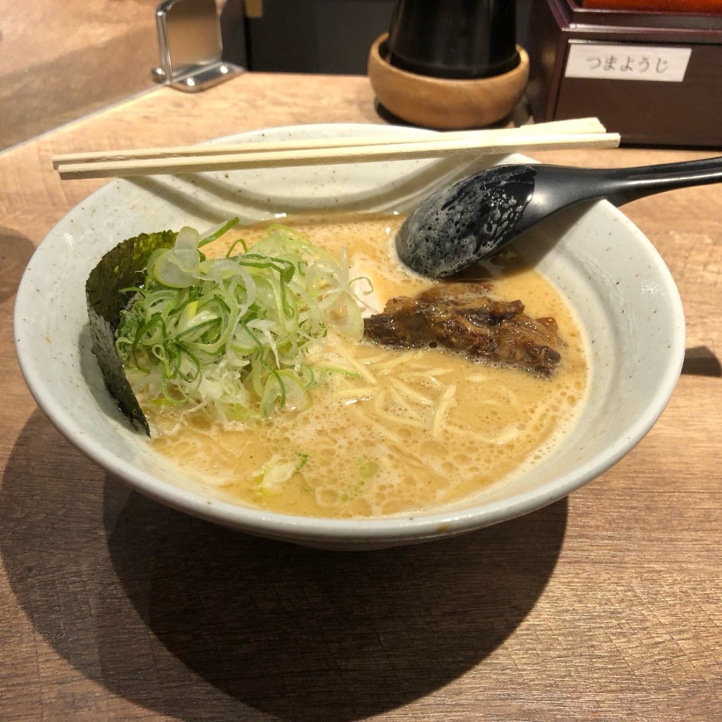 ユーザーが投稿した豚鶏節ラーメンの写真 - 実際訪問したユーザーが直接撮影して投稿した相生町ラーメン / つけ麺らーめん 会 神戸本店の写真