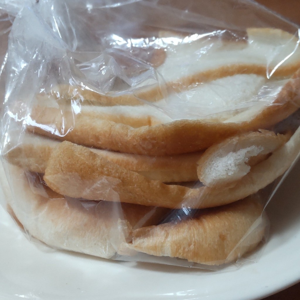 ユーザーが投稿した食パンの耳の写真 - 実際訪問したユーザーが直接撮影して投稿した宮町サンドイッチしーくんのサンドイッチ屋さんの写真
