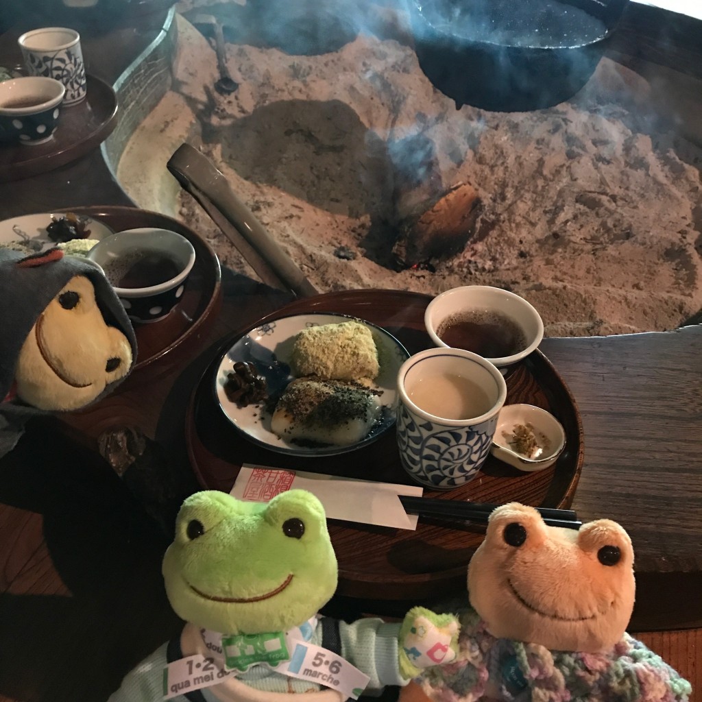 ユーザーが投稿した甘酒とお餅の写真 - 実際訪問したユーザーが直接撮影して投稿した畑宿和カフェ / 甘味処甘酒茶屋の写真