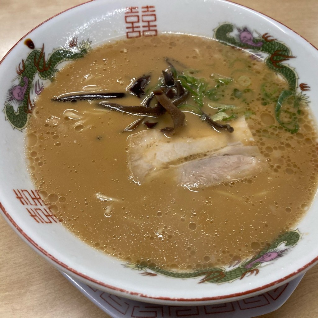 ユーザーが投稿したとんこつラーメンの写真 - 実際訪問したユーザーが直接撮影して投稿した本城東ラーメン専門店博多金龍 本城東店の写真