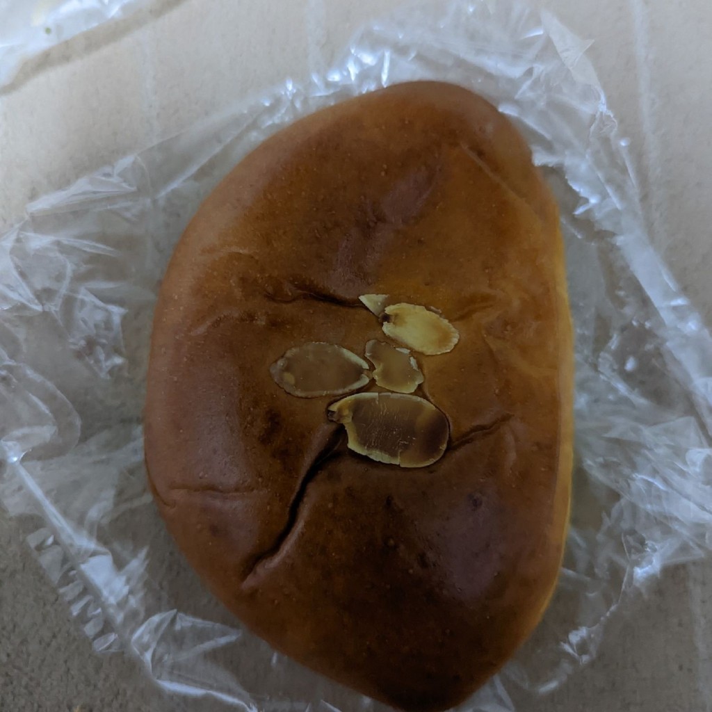 ユーザーが投稿したクリームパンの写真 - 実際訪問したユーザーが直接撮影して投稿した小松町ベーカリーベーカリー Sainenの写真