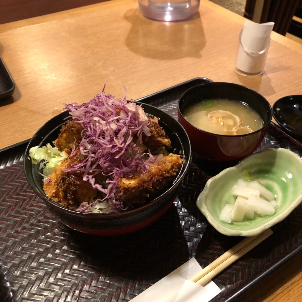 ユーザーが投稿したチキンソースカツ丼の写真 - 実際訪問したユーザーが直接撮影して投稿した宝町ファミリーレストランどんと 広島店の写真