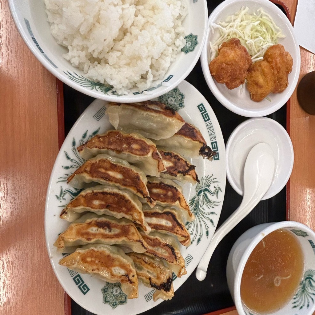 ユーザーが投稿したW餃子定食+2個唐揚の写真 - 実際訪問したユーザーが直接撮影して投稿した城山町中華料理日高屋 バル小山店の写真