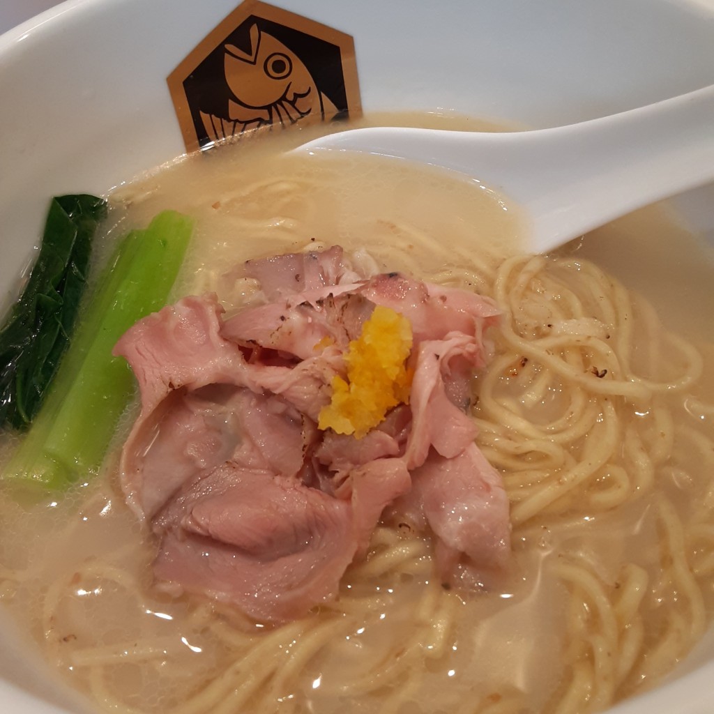 ユーザーが投稿した真鯛ラーメンの写真 - 実際訪問したユーザーが直接撮影して投稿した大街道ラーメン専門店真鯛らーめん 麺魚 松山本店の写真