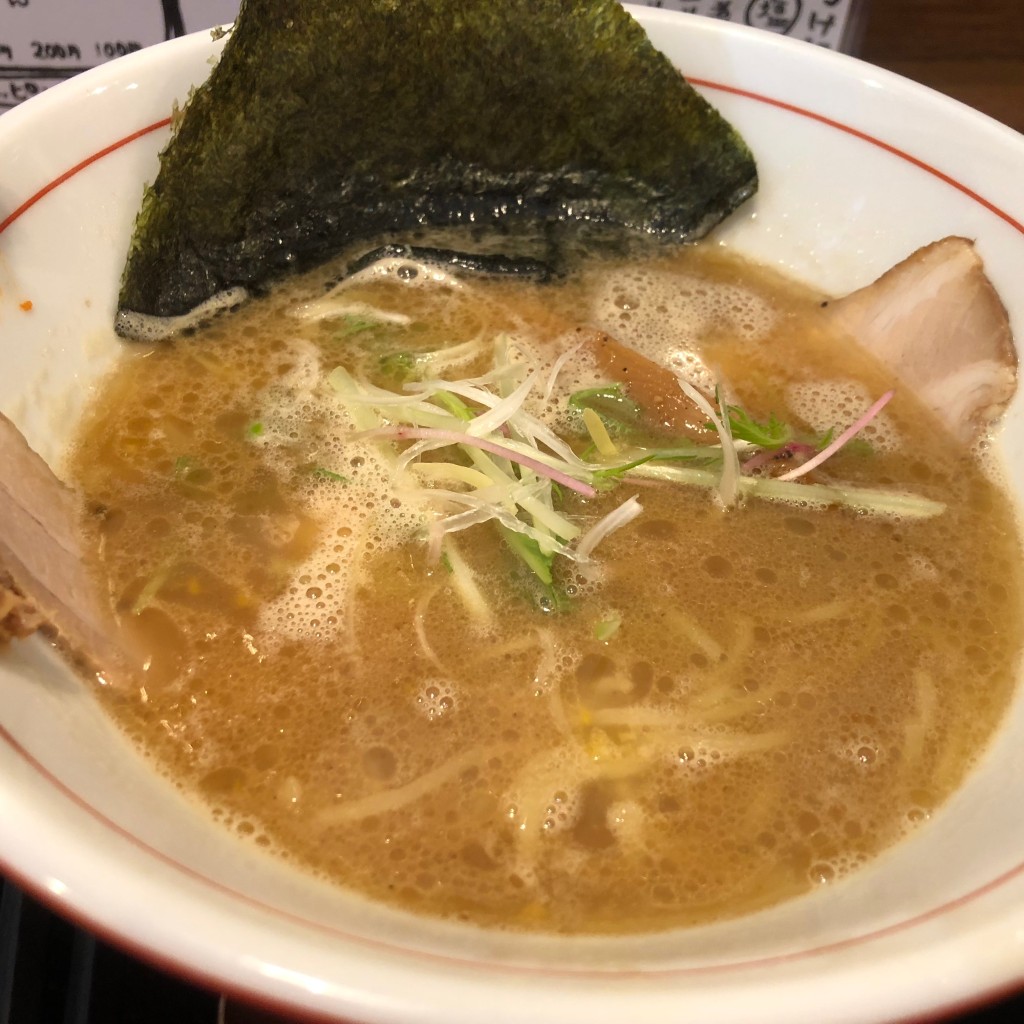 1496ピカリンさんが投稿した百舌鳥梅町ラーメン専門店のお店ラーメン ロケットキッチン/ラーメンロケットキッチンの写真