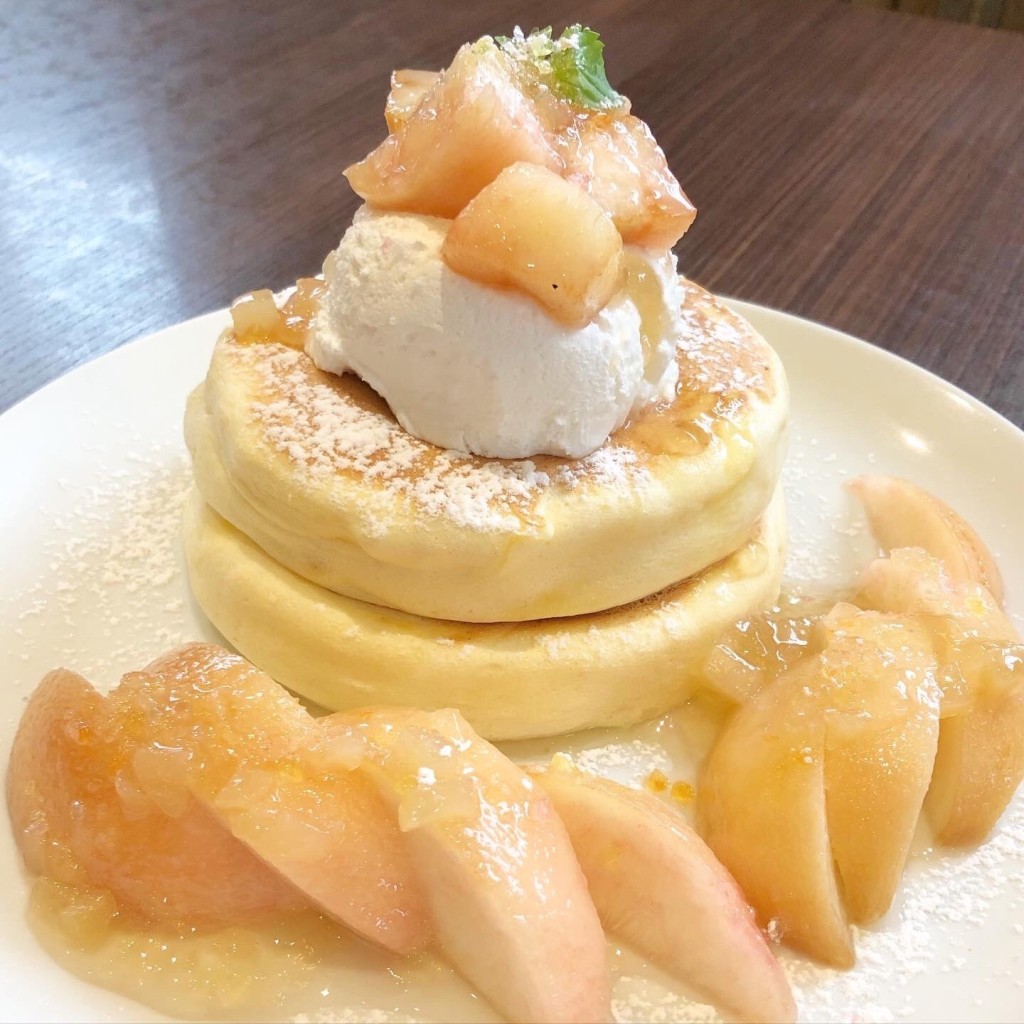 ユーザーが投稿した桃のリコッタパンケーキの写真 - 実際訪問したユーザーが直接撮影して投稿した大井カフェ高倉町珈琲 大井町店の写真