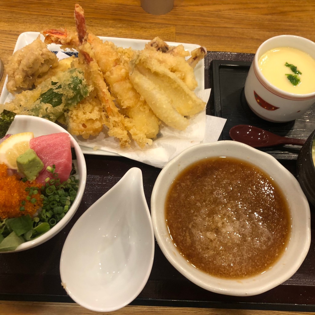 ユーザーが投稿した天ぷら定食の写真 - 実際訪問したユーザーが直接撮影して投稿した薬院魚介 / 海鮮料理海鮮丼 日の出の写真