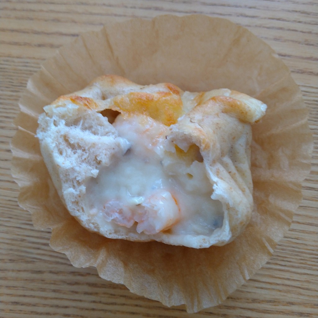 ユーザーが投稿したエビ豆乳グラタンパンの写真 - 実際訪問したユーザーが直接撮影して投稿した金蔵寺町サンドイッチあきこきっちんの写真
