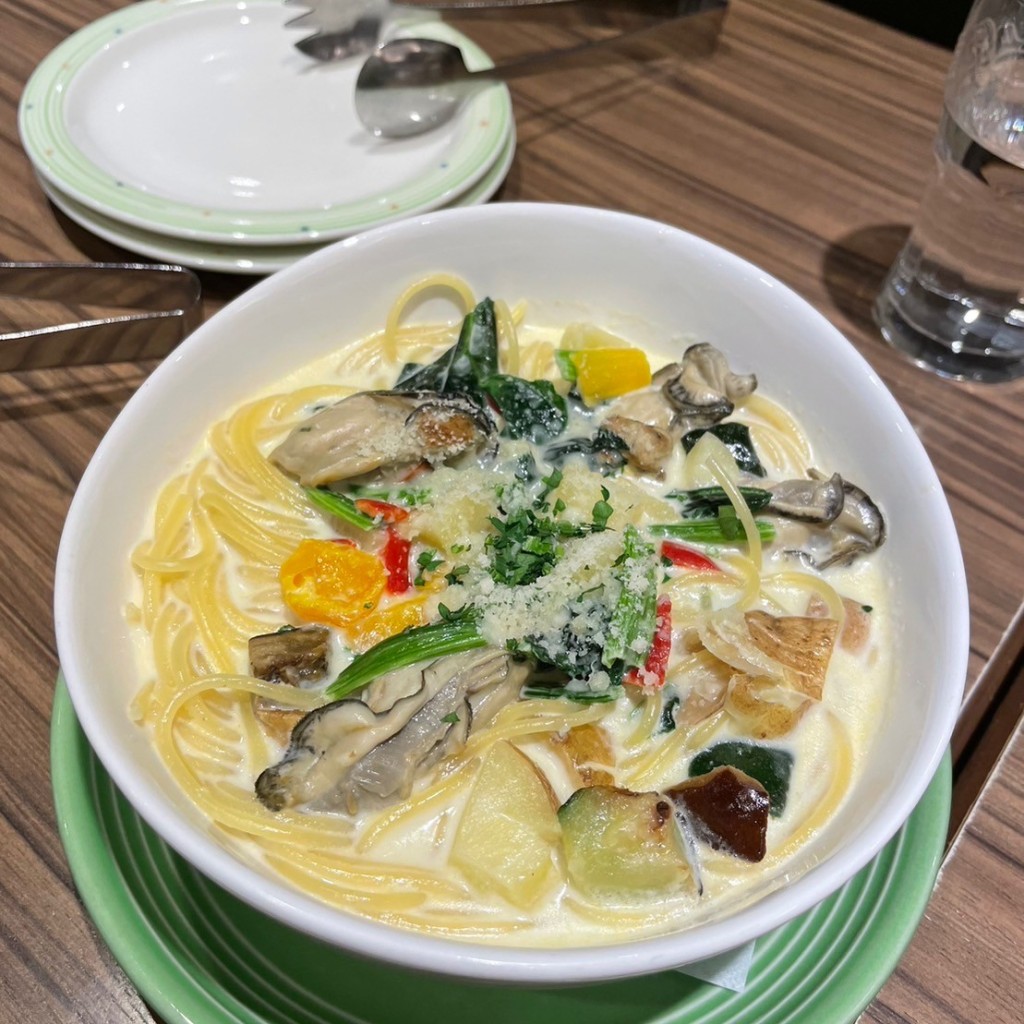 ユーザーが投稿した季 牡蠣とあさりクラムチャウダーの写真 - 実際訪問したユーザーが直接撮影して投稿した西新宿イタリアンラパウザ 新宿西口パレットビル店の写真