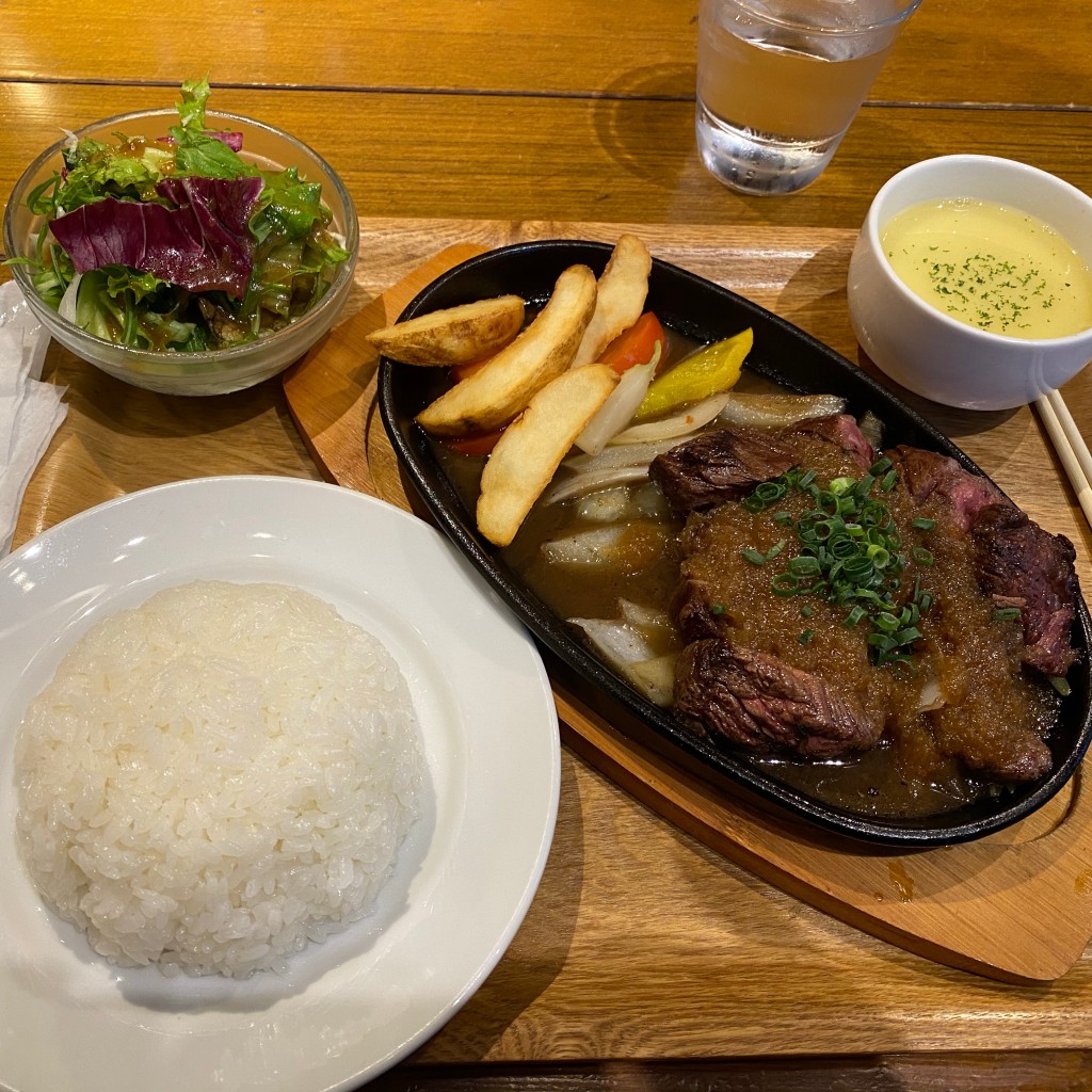 れいこばぁばさんが投稿した博多駅中央街ダイニングバーのお店肉&チーズ トーティラフラット/ニクアンドチーズトーティラフラットの写真