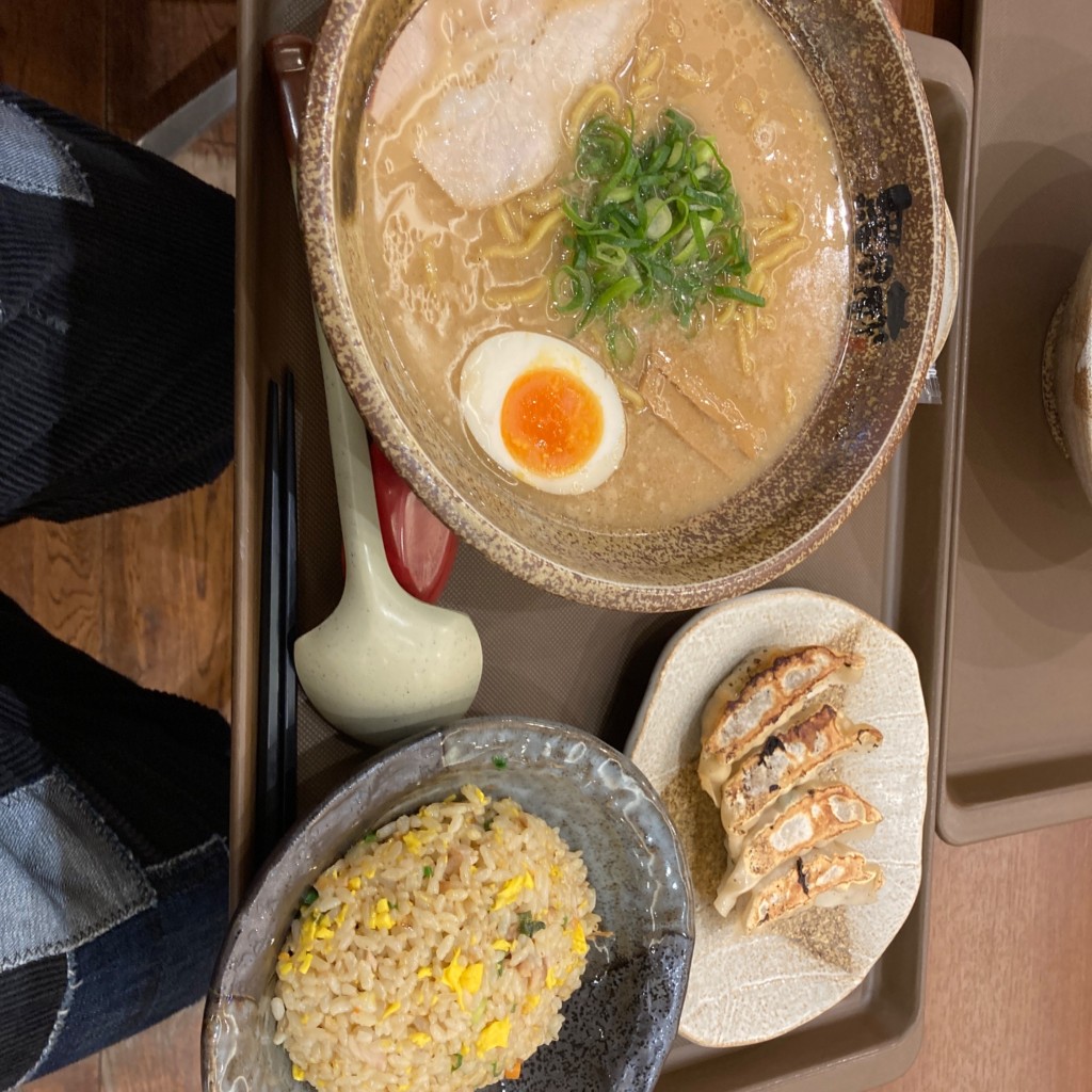 ユーザーが投稿した[ラーメンセット] 炒飯 餃子の写真 - 実際訪問したユーザーが直接撮影して投稿した今浜町ラーメン専門店越後秘蔵麺 無尽蔵 ピエリ守山店の写真