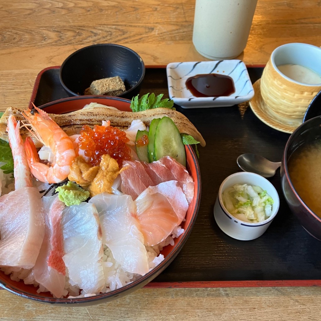 ユーザーが投稿した海鮮丼の写真 - 実際訪問したユーザーが直接撮影して投稿した下多賀魚介 / 海鮮料理味くらべの写真