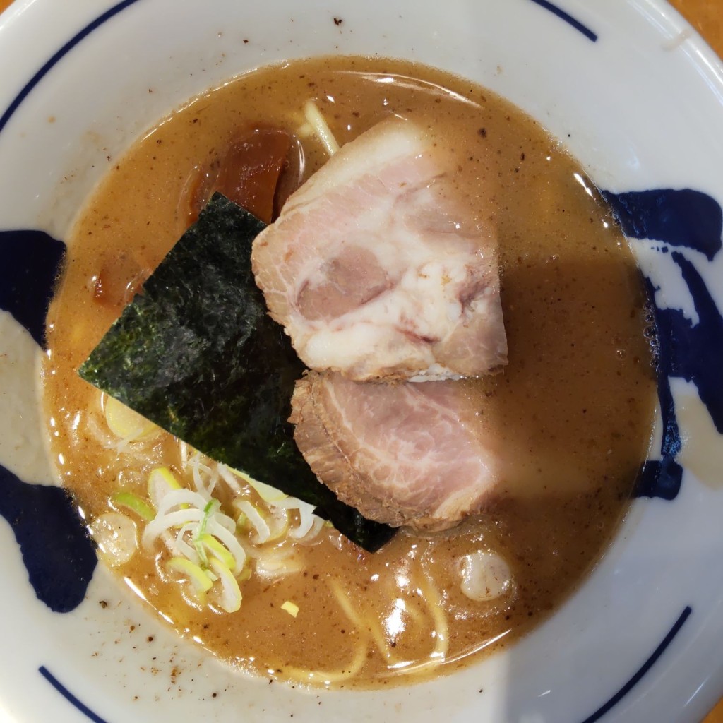 ユーザーが投稿した濃厚味玉ラーメンの写真 - 実際訪問したユーザーが直接撮影して投稿した神田小川町ラーメン専門店つじ田 御茶ノ水店の写真