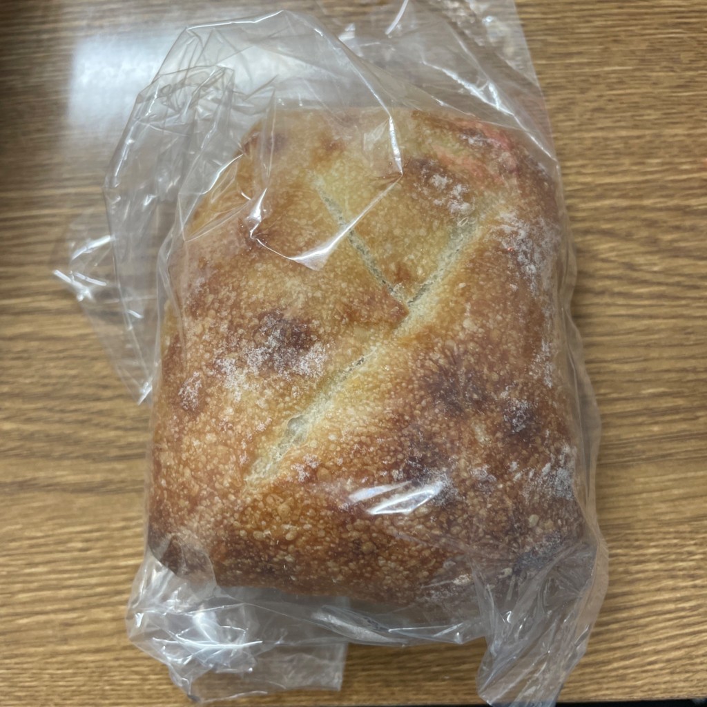 ユーザーが投稿した大葉とベーコンのパンの写真 - 実際訪問したユーザーが直接撮影して投稿した心斎橋筋ベーカリーLe Petit Mecの写真