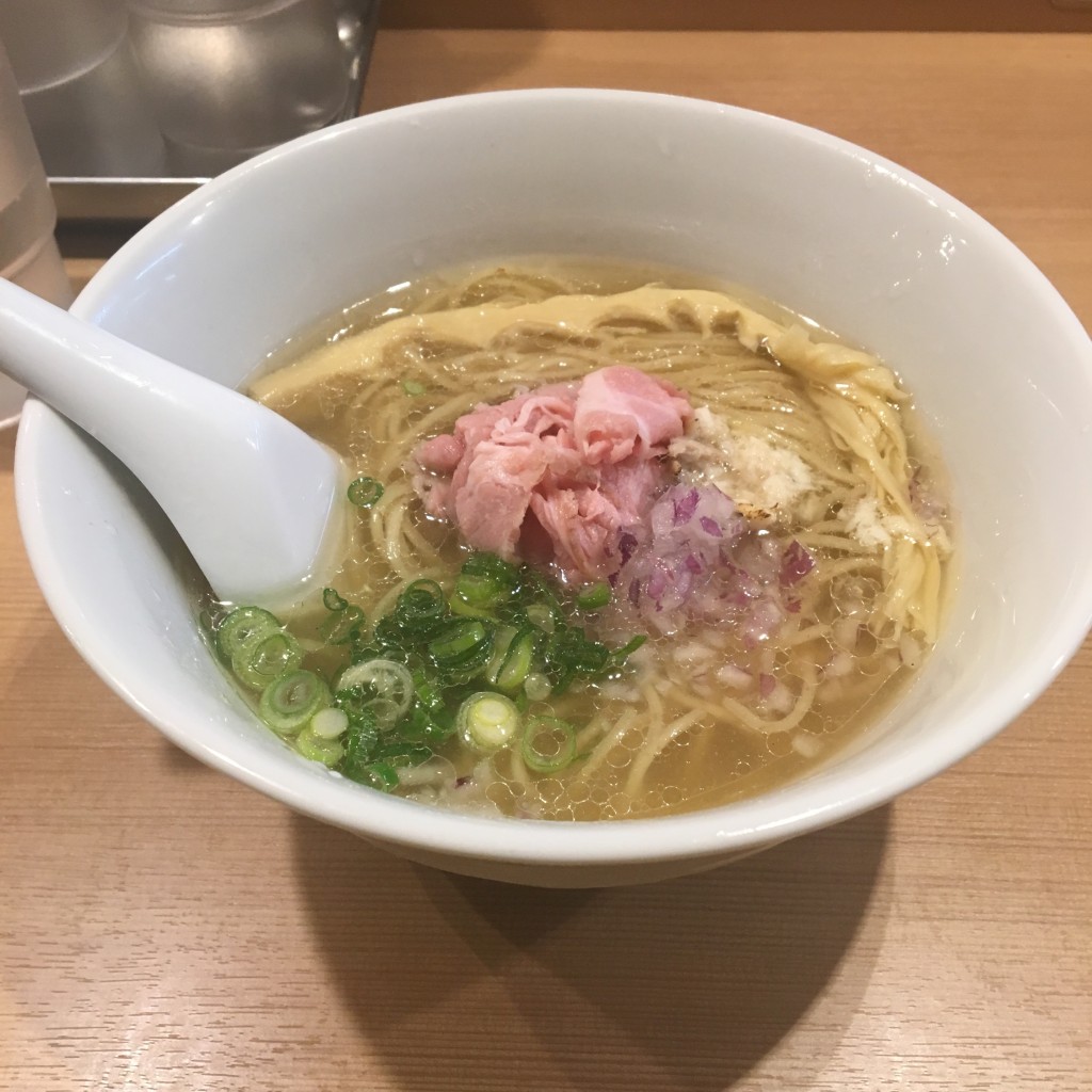 Yukitinomoneyさんが投稿した歌舞伎町ラーメン / つけ麺のお店らぁ麺 鳳仙花/ラァメン ホウセンカの写真