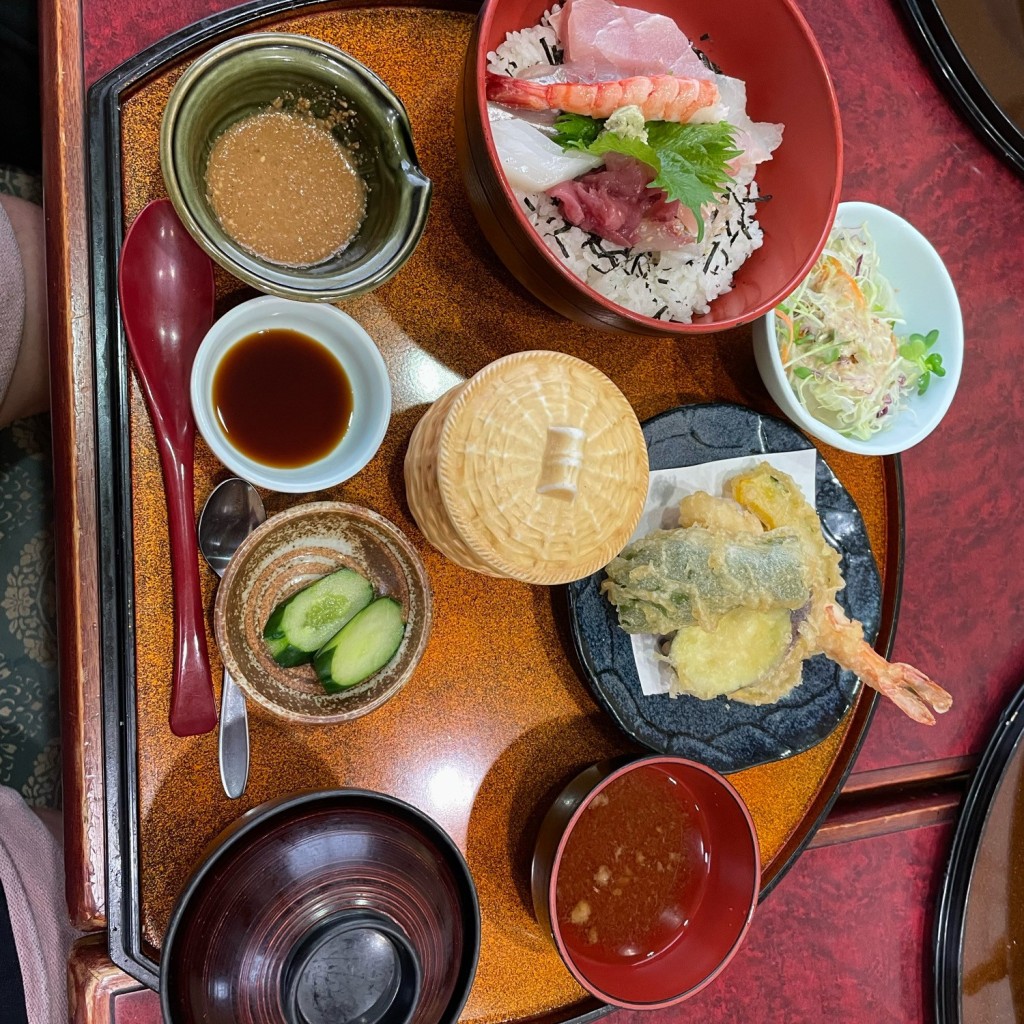 ユーザーが投稿した海鮮丼定食の写真 - 実際訪問したユーザーが直接撮影して投稿した隈府和食 / 日本料理水とり 菊池店の写真