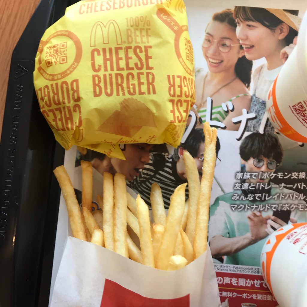 ユーザーが投稿したチーズバーガーハッピーセットの写真 - 実際訪問したユーザーが直接撮影して投稿した東田ファーストフードマクドナルド イオンモール八幡東店の写真