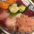 Lunch磯丸4色丼 - 実際訪問したユーザーが直接撮影して投稿した北瓦町居酒屋磯丸水産 堺東駅前店の写真のメニュー情報